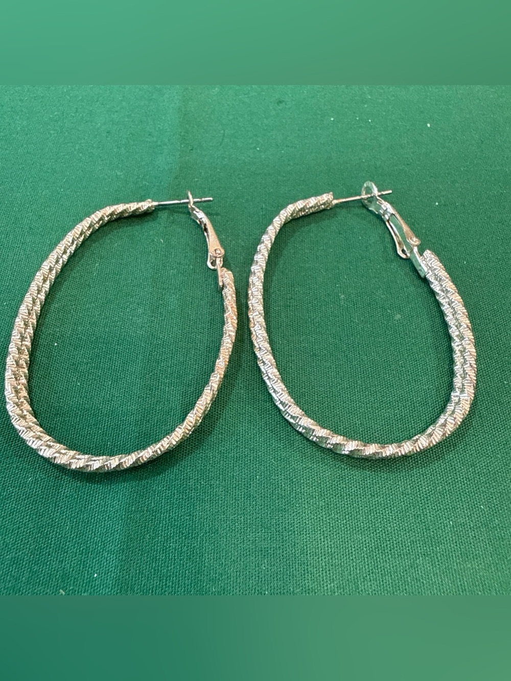 Textured SilverTone Hoop Earrings Rope Link Pattern 52D